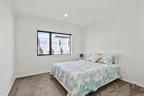 Photo of property in 3f Honeyfield Drive, Whalers Gate, New Plymouth, 4310