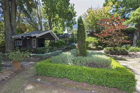 Photo of property in 69 Pupuke Road, Birkenhead, Auckland, 0627