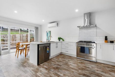 Photo of property in 36 Killarney Avenue, Torbay, Auckland, 0630