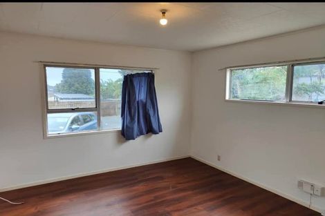 Photo of property in 15 Bundena Place, Clendon Park, Auckland, 2103