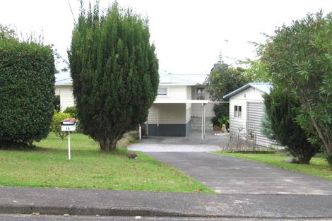 Photo of property in 14 Lyndhurst Road, Te Atatu South, Auckland, 0610