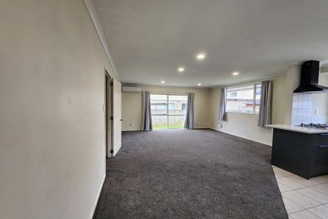 Photo of property in 3a Margarita Rise, Pukekohe, 2120