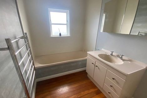 Photo of property in 17 Rimu Road, Raumati Beach, Paraparaumu, 5032