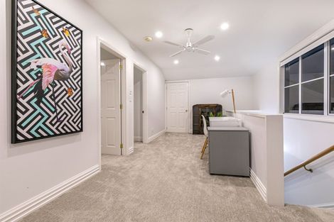 Photo of property in 27 Almond Grove, Greenhithe, Auckland, 0632