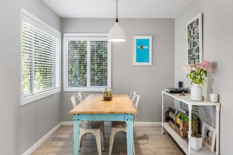 Photo of property in 25 Stevenson Road, Clarks Beach, 2122