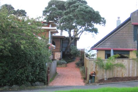 Photo of property in 18 Marellen Drive, Red Beach, 0932