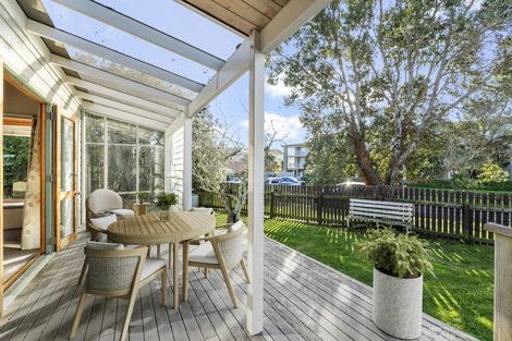 Photo of property in 24 West Hoe Road, Orewa, 0931