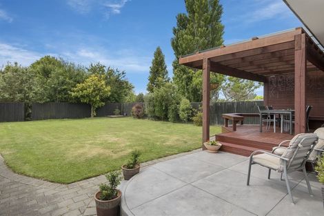 Photo of property in 27 Momorangi Crescent, Redwood, Christchurch, 8051