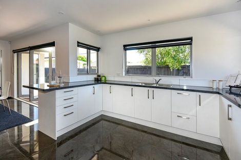 Photo of property in 172 Bower Avenue, New Brighton, Christchurch, 8083
