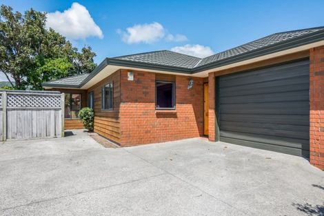 Photo of property in 2/942 High Street, Avalon, Lower Hutt, 5011