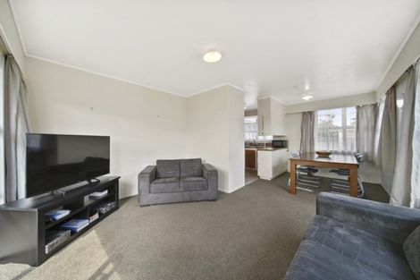 Photo of property in 2/6 Cornwall Road, Papatoetoe, Auckland, 2025