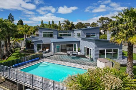 Photo of property in 17a Churchouse Road, Greenhithe, Auckland, 0632