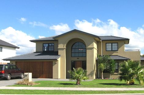 Photo of property in Waimanu Bay Village, 11/1 Piriti Drive, Te Atatu Peninsula, Auckland, 0610