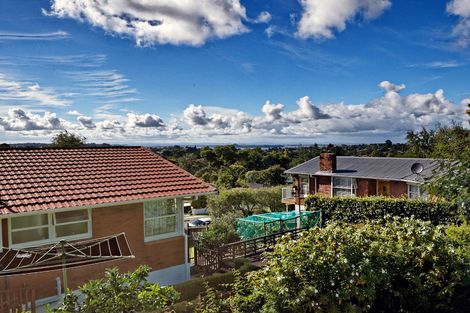 Photo of property in 198 Golf Road, Titirangi, Auckland, 0604