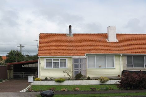 Photo of property in 15 Strange Street, Waitara, 4320