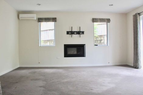 Photo of property in 13 Pin Oak Drive, Schnapper Rock, Auckland, 0632