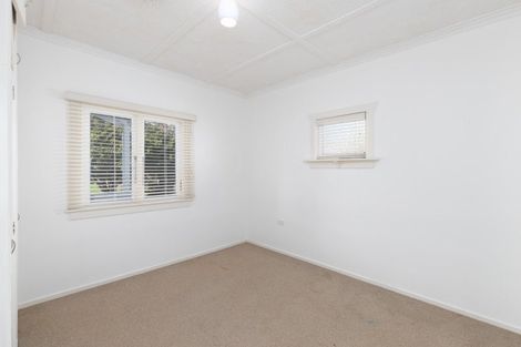 Photo of property in 14 Downe Street, New Plymouth, 4310