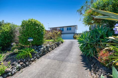 Photo of property in 29 Melandra Road, Stanmore Bay, Whangaparaoa, 0932