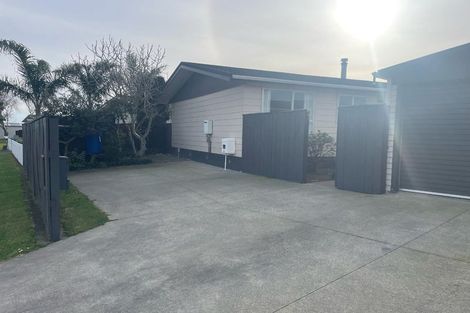 Photo of property in 215 Parklands Avenue, Bell Block, New Plymouth, 4312