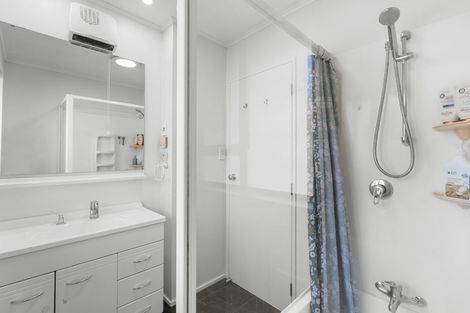 Photo of property in 37 Flower Street, Bryndwr, Christchurch, 8053