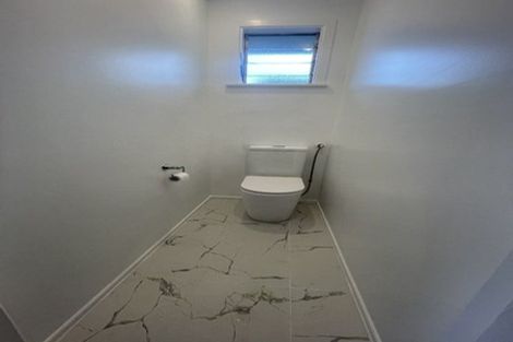 Photo of property in 39 Vera Road, Te Atatu South, Auckland, 0610