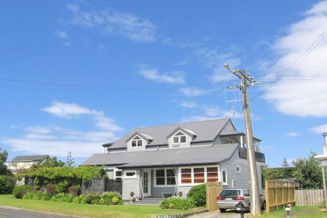 Photo of property in 1 Queen Street, Waihi Beach, 3611