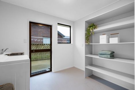 Photo of property in 5 Raeburn Place, Gore, 9710