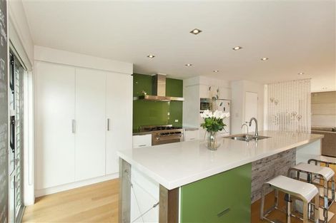 Photo of property in 78 Beach Road, Castor Bay, Auckland, 0620