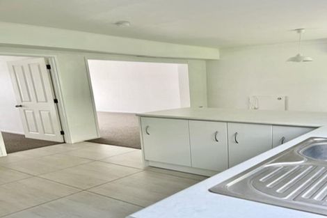 Photo of property in 1/12 Rugby Road, Birkenhead, Auckland, 0626