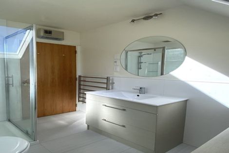 Photo of property in 13a Upper Lewisville Terrace, Thorndon, Wellington, 6011