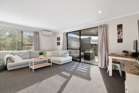 Photo of property in 3a Rishworth Avenue, Stanmore Bay, Whangaparaoa, 0932