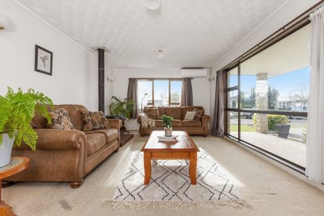 Photo of property in 10 Otatara Road, Taradale, Napier, 4112