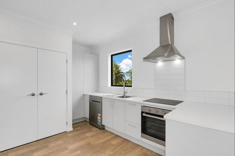 Photo of property in 2/500 Te Atatu Road, Te Atatu Peninsula, Auckland, 0610