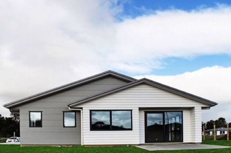 Photo of property in 2 Kingi Te Ahoaho Place, Otaki, 5512