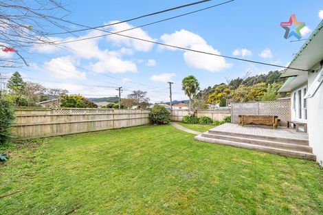 Photo of property in 5 Faulke Avenue, Wainuiomata, Lower Hutt, 5014