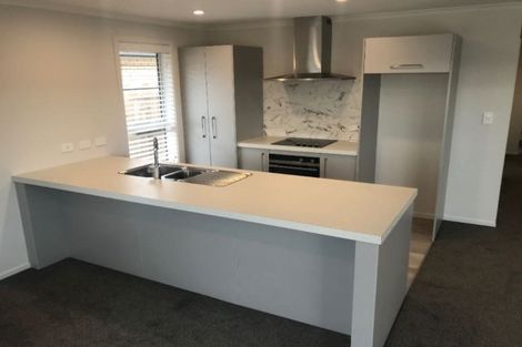 Photo of property in 27 Pohe Street, Waikanae, 5036