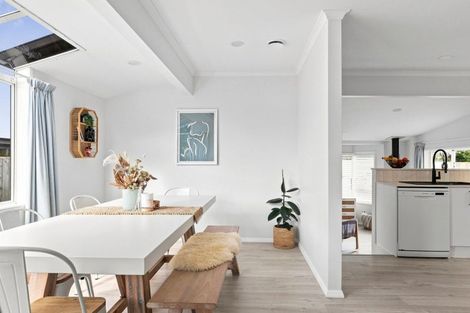 Photo of property in 3 Churchill Place, Cambridge, 3434