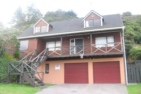 Photo of property in 86 Percy Dyett Drive, Karori, Wellington, 6012