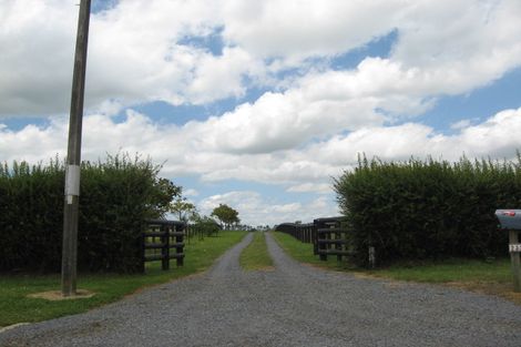 Photo of property in 233 Lewis Road, Karaka, Papakura, 2580