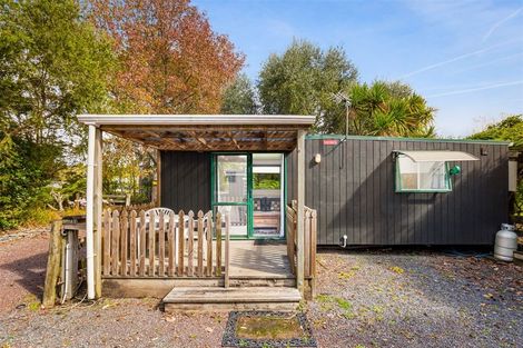 Photo of property in 252 Boord Crescent, Kumeu, 0891