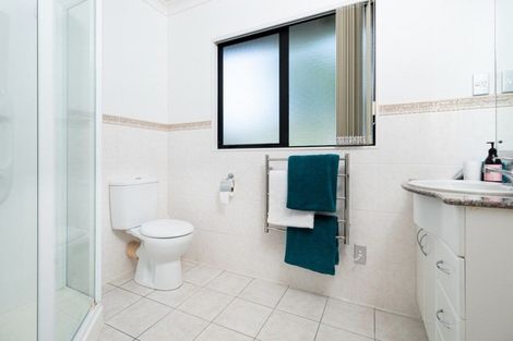 Photo of property in 3 Parani Court, Te Atatu Peninsula, Auckland, 0610