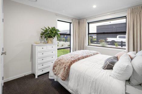 Photo of property in 21 Delta Way, Te Kowhai, Hamilton, 3288