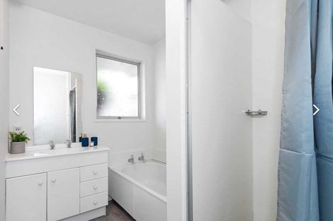 Photo of property in 2/259a Fifield Terrace, Opawa, Christchurch, 8023