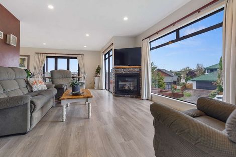 Photo of property in 4 Prospect Place, Western Heights, Hamilton, 3200