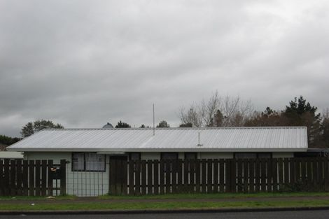 Photo of property in 2/55 Redcrest Avenue, Red Hill, Papakura, 2110