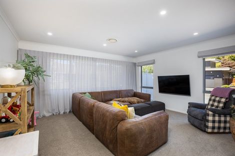 Photo of property in 4 Okoare Lane, Ferndale, New Plymouth, 4310