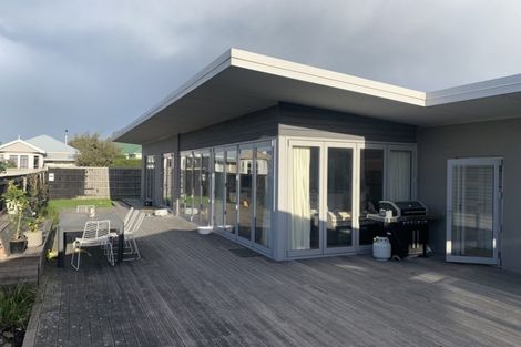 Photo of property in 33 Barbour Street, Waltham, Christchurch, 8011