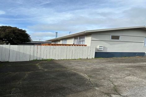 Photo of property in 10 Camphora Place, Ranui, Auckland, 0612