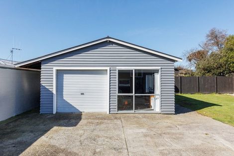 Photo of property in 12 Galway Avenue, Hokowhitu, Palmerston North, 4410