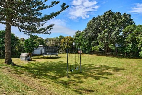 Photo of property in 5b Whitehouse Road, Titahi Bay, Porirua, 5022